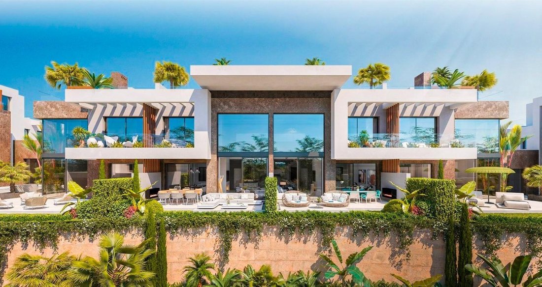 House in Rio Real, Marbella, Andalusia 2 - 18518953