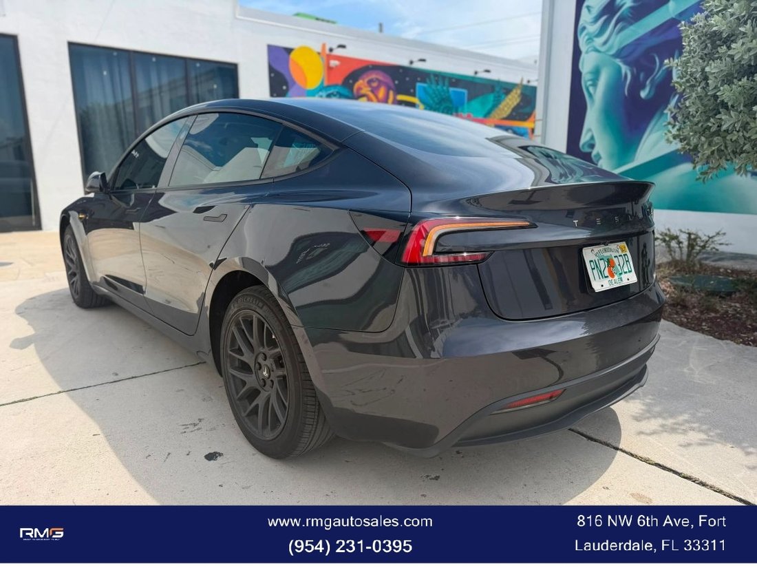 Sedan in Fort Lauderdale, FL, United States 5 - 18519509