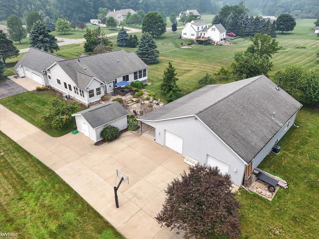 House in Howell, Michigan, United States 2 - 18517367