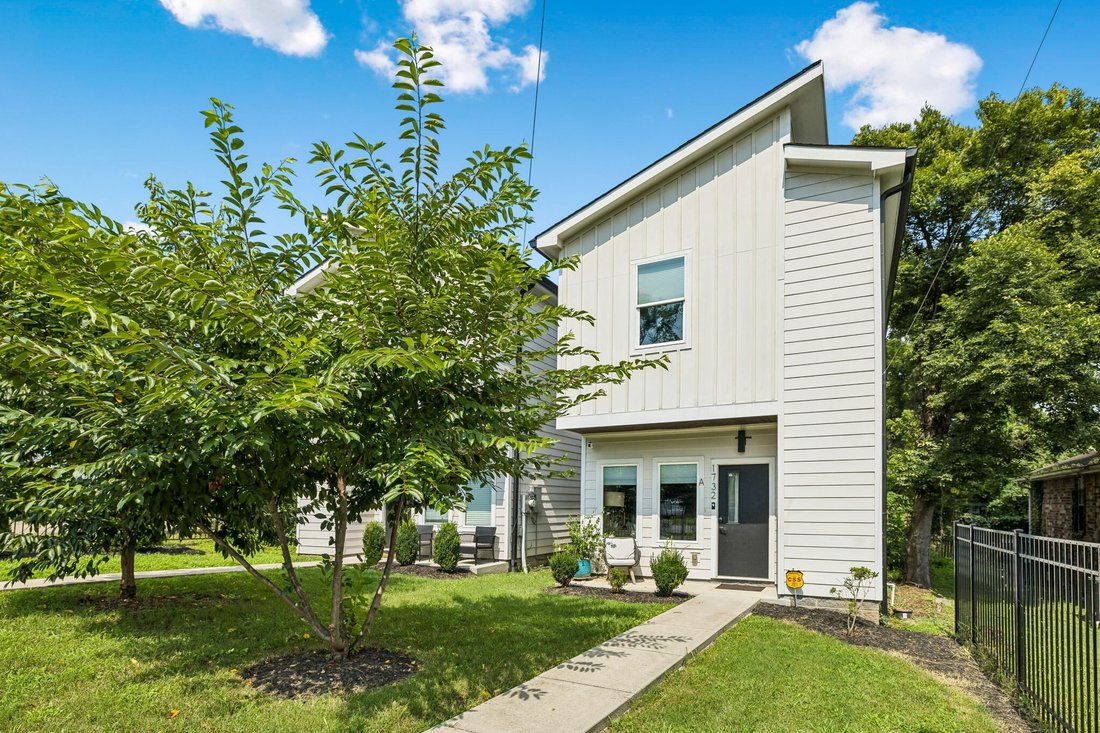Co Op in Nashville, Tennessee, United States 1 - 18431733