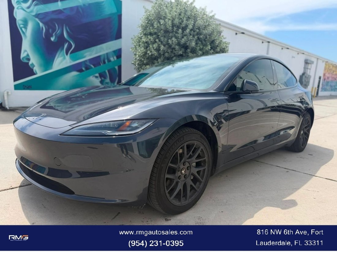 Sedan in Fort Lauderdale, FL, United States 2 - 18519509