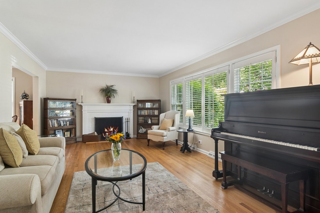 House in Arlington Heights, Illinois, United States 4 - 18518617