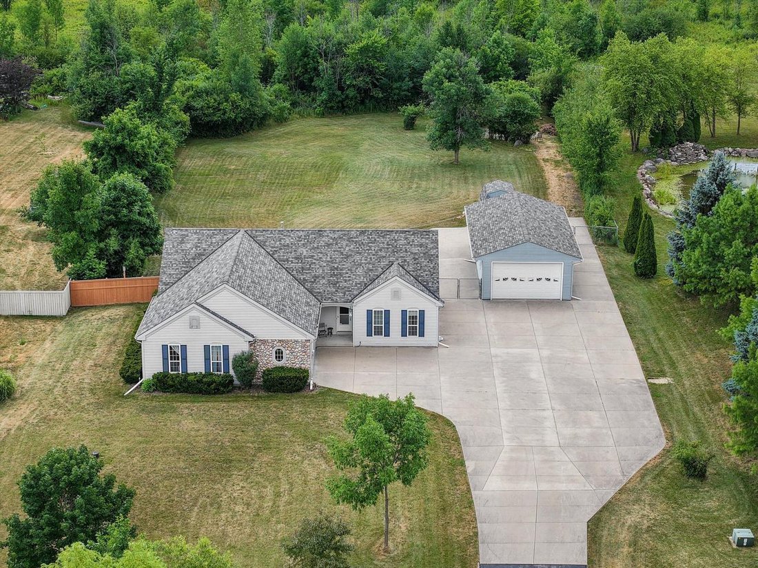 House in Franklin, Wisconsin, United States 4 - 18517178