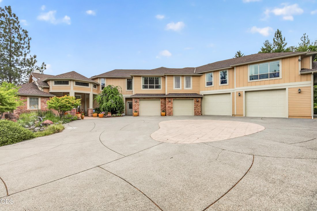 House in Medford, Oregon, United States 1 - 18520016