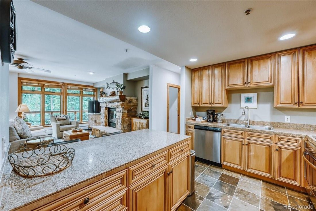 Condo in Dillon, Colorado, United States 5 - 18517212