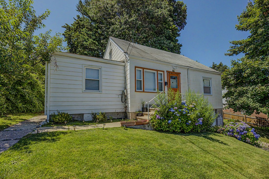House in Yonkers, New York, United States 2 - 18516989