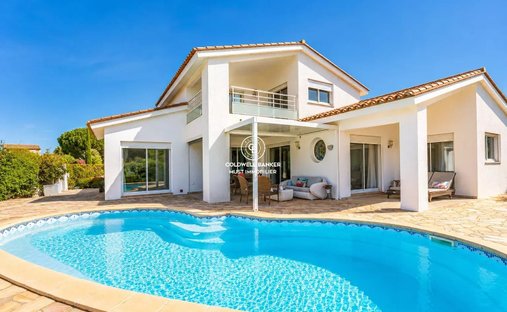 House in Saint-Cyprien, Occitania, France 1