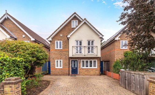 House in Hampton, Richmond Upon Thames, England 1