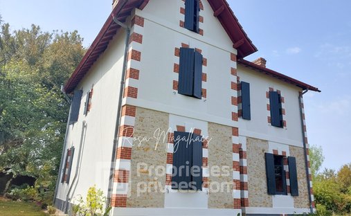 Villa in Bascons, Nouvelle-Aquitaine, France 1