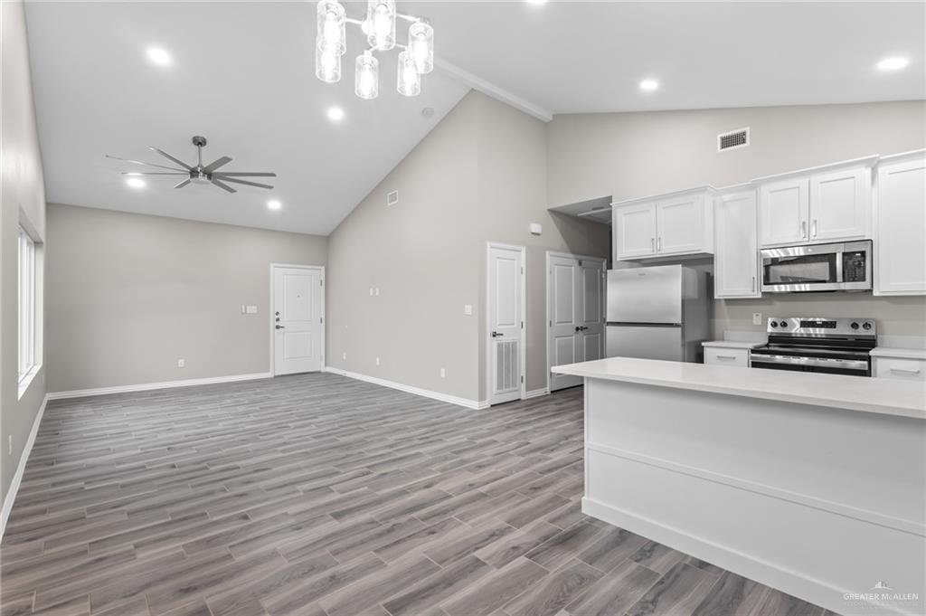 Weslaco, Texas, United States 5 - 18517103