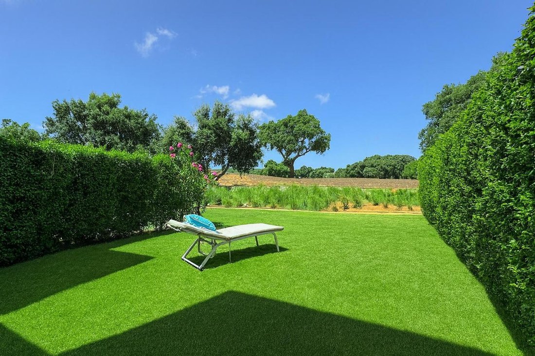 Townhouse in Sotogrande, San Roque, Andalusia 4 - 18518877