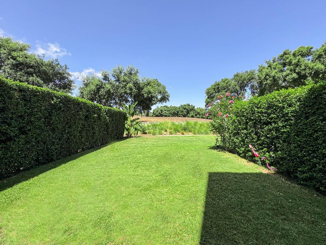 Townhouse in Sotogrande, San Roque, Andalusia 4 - 18518890