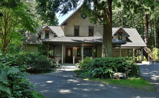 House in Clinton, Washington, United States 1