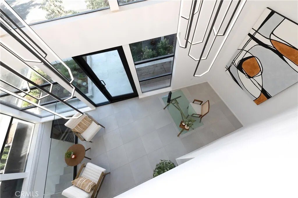 Condo in Los Angeles, California, United States 3 - 16523384