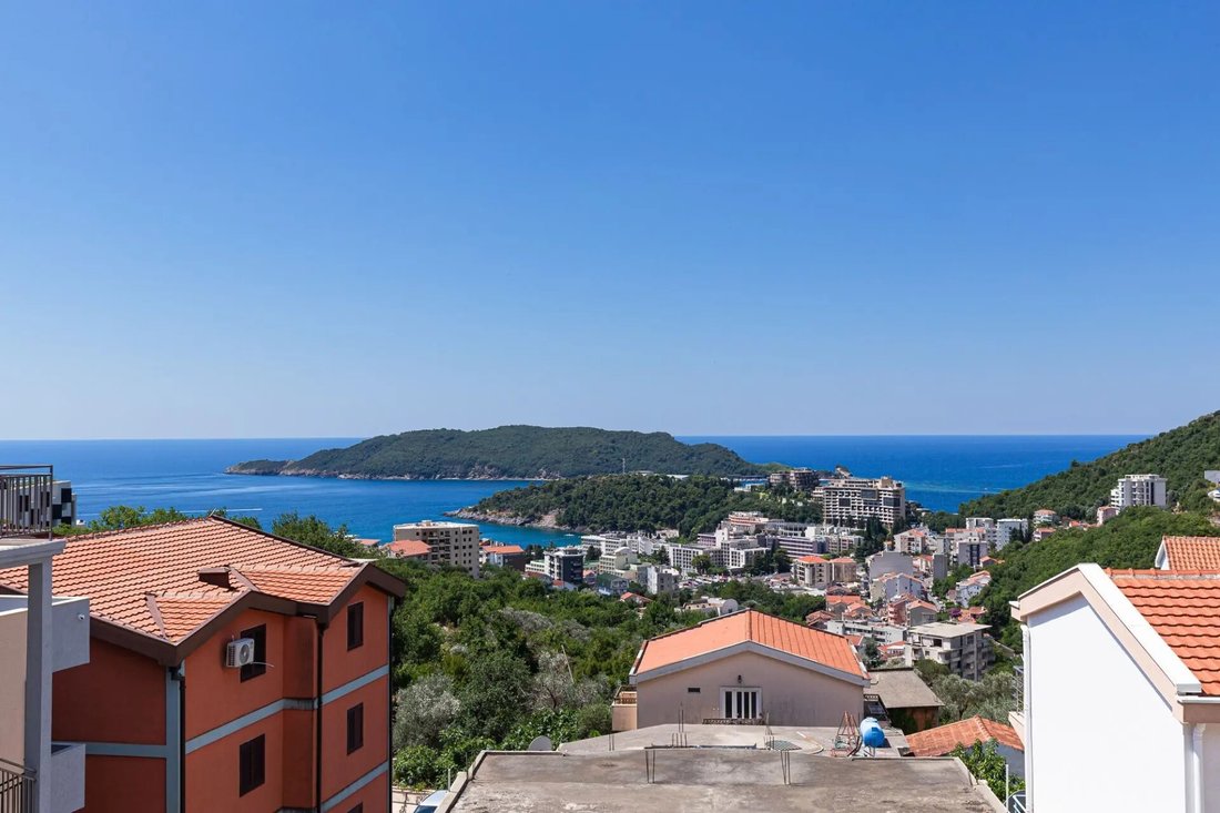 Villa in Bečići, Budva Municipality, Montenegro 4 - 18522646