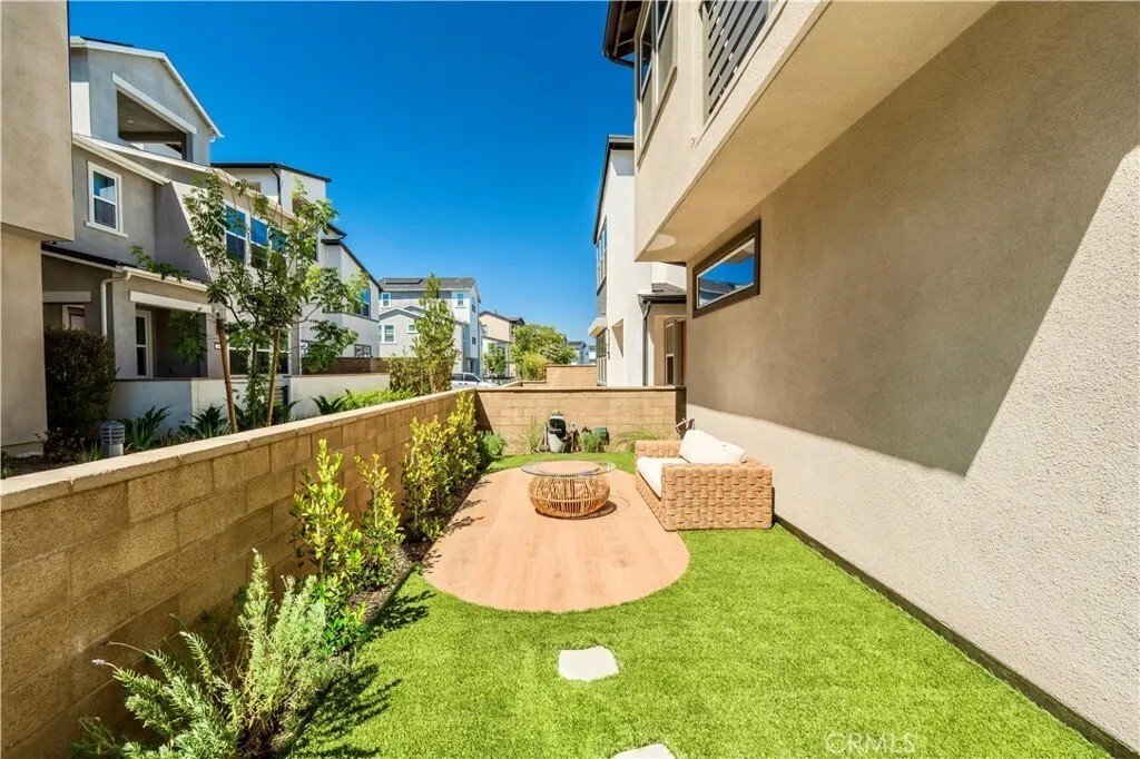 Condo in Irvine, California, United States 1 - 18379150