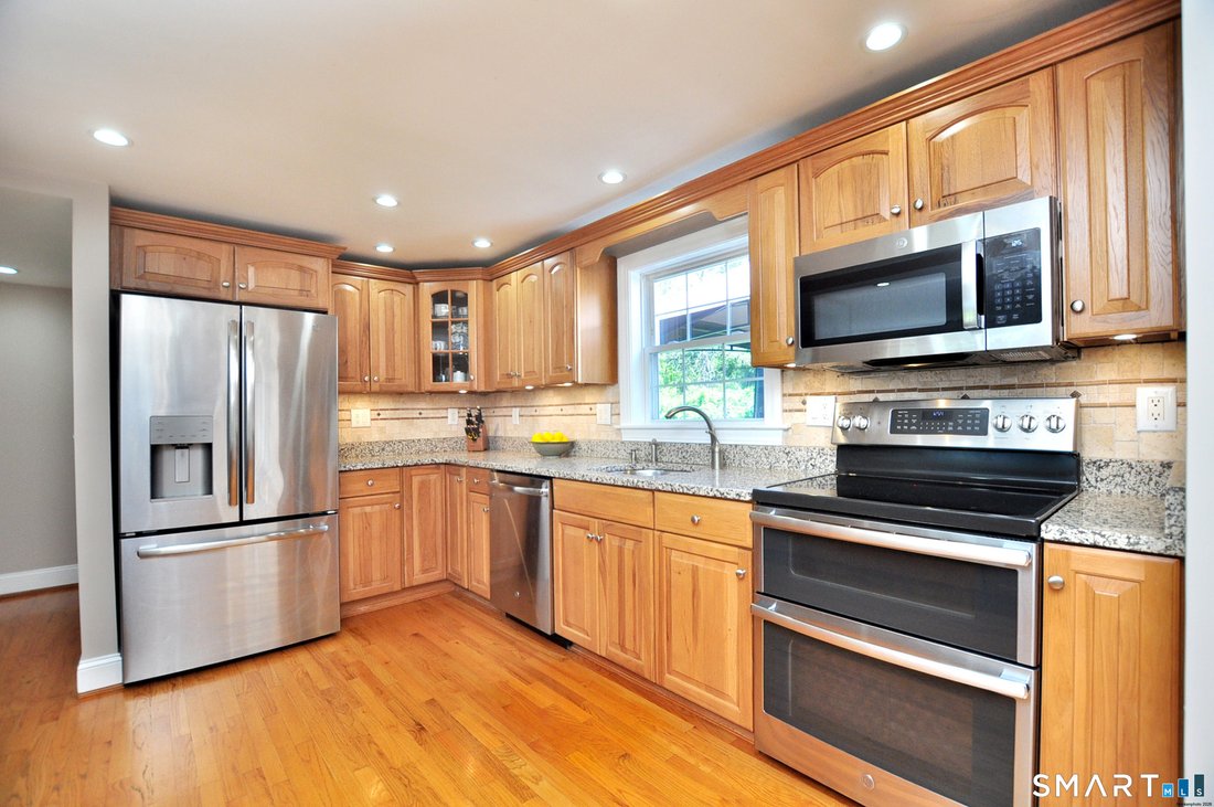 House in Simsbury, Connecticut, United States 4 - 18522213