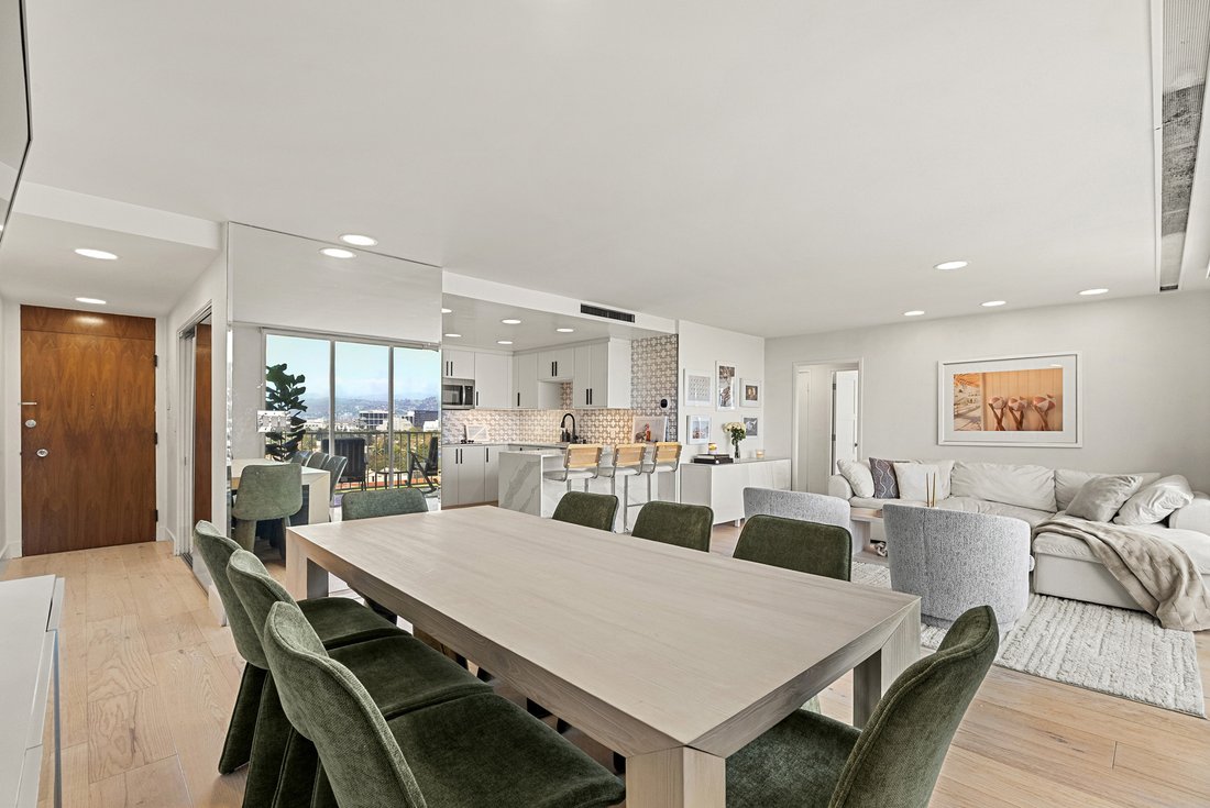 Condo in Los Angeles, California, United States 3 - 18522438