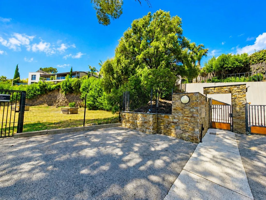 Apartment in Hyeres, Provence-Alpes-Côte d'Azur, France 1 - 18522000