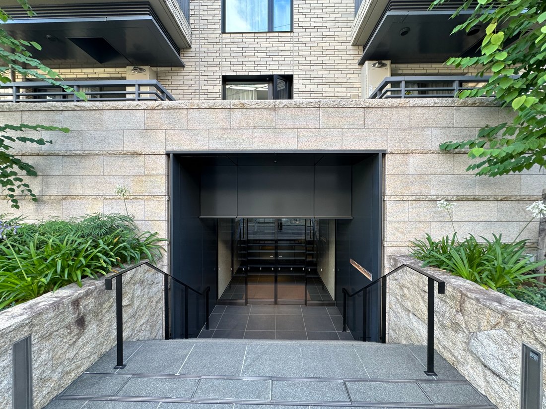 Condo in Shibuya City, Tokyo, Japan 2 - 18522440