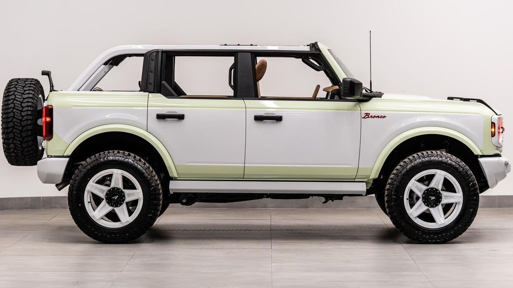 Ford Bronco 4X4 in Fort Lauderdale, FL, United States 3 - 18520534