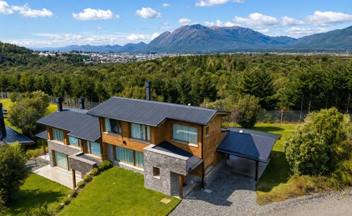 Townhouse in San Carlos de Bariloche, Río Negro, Argentina 1