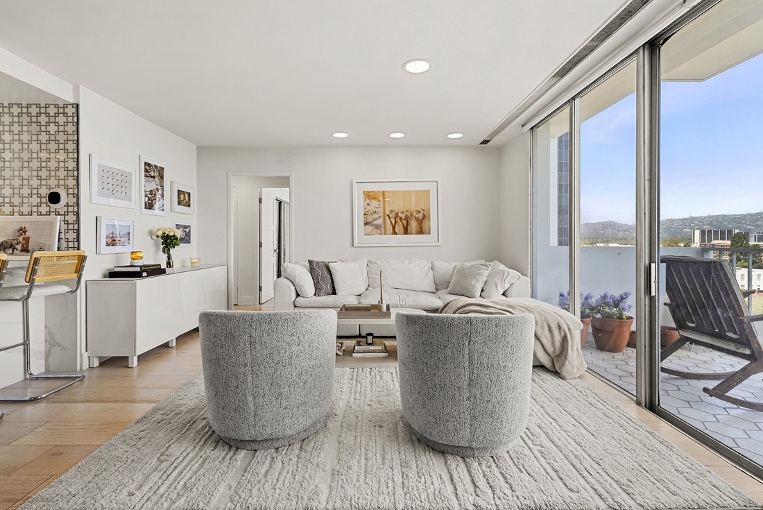Condo in Los Angeles, California, United States 5 - 18522438