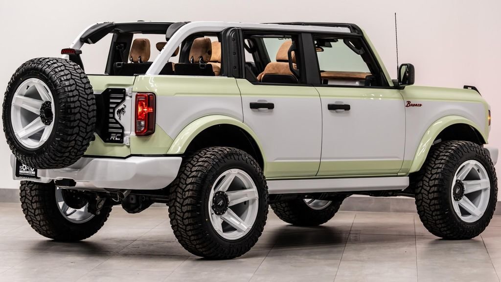 Ford Bronco 4X4 in Fort Lauderdale, FL, United States 5 - 18520534