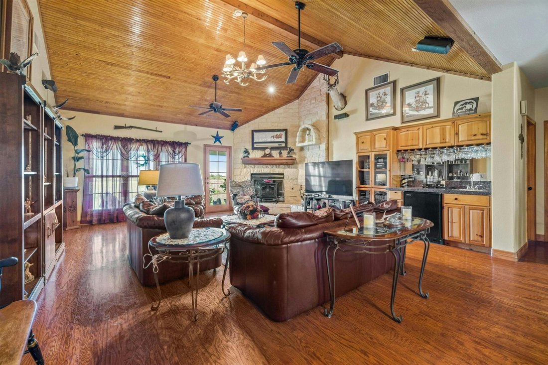 House in Leander, Texas, United States 4 - 18521939