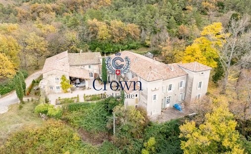 Castello a Saint-Lager-Bressac, Auvergne-Rodano-Alpi, Francia 1