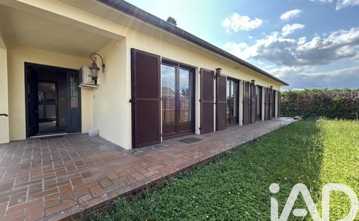 House in Hunting, Grand Est, France 1