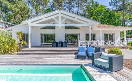 Villa in Cazaux, La Teste-de-Buch, France 1