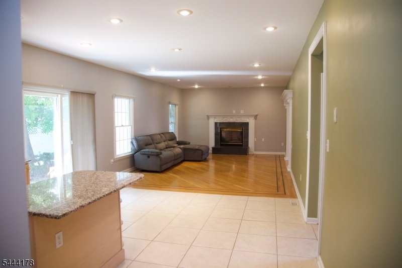 House in East Hanover, New Jersey, United States 5 - 18522617