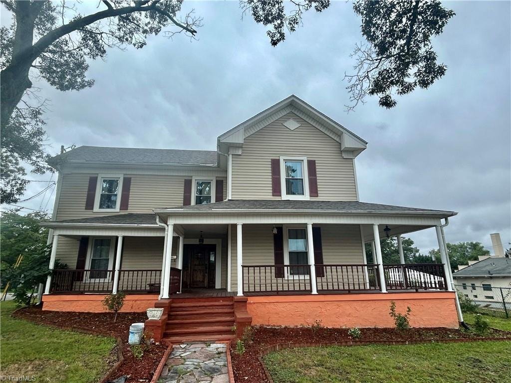 House in Mount Airy, North Carolina, United States 1 - 18521082