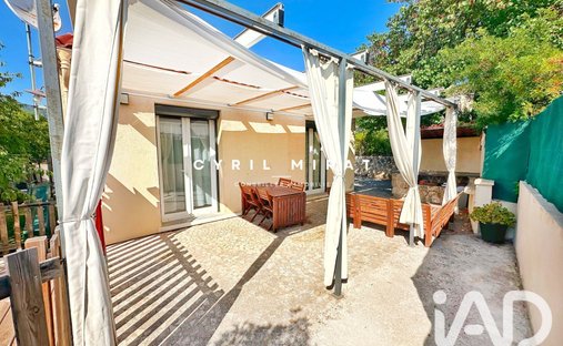 House in Notre Dame des Routes, Toulon, France 1