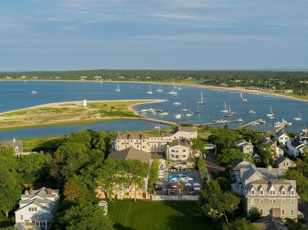 Condo in Edgartown, Massachusetts, United States 1 - 18492604