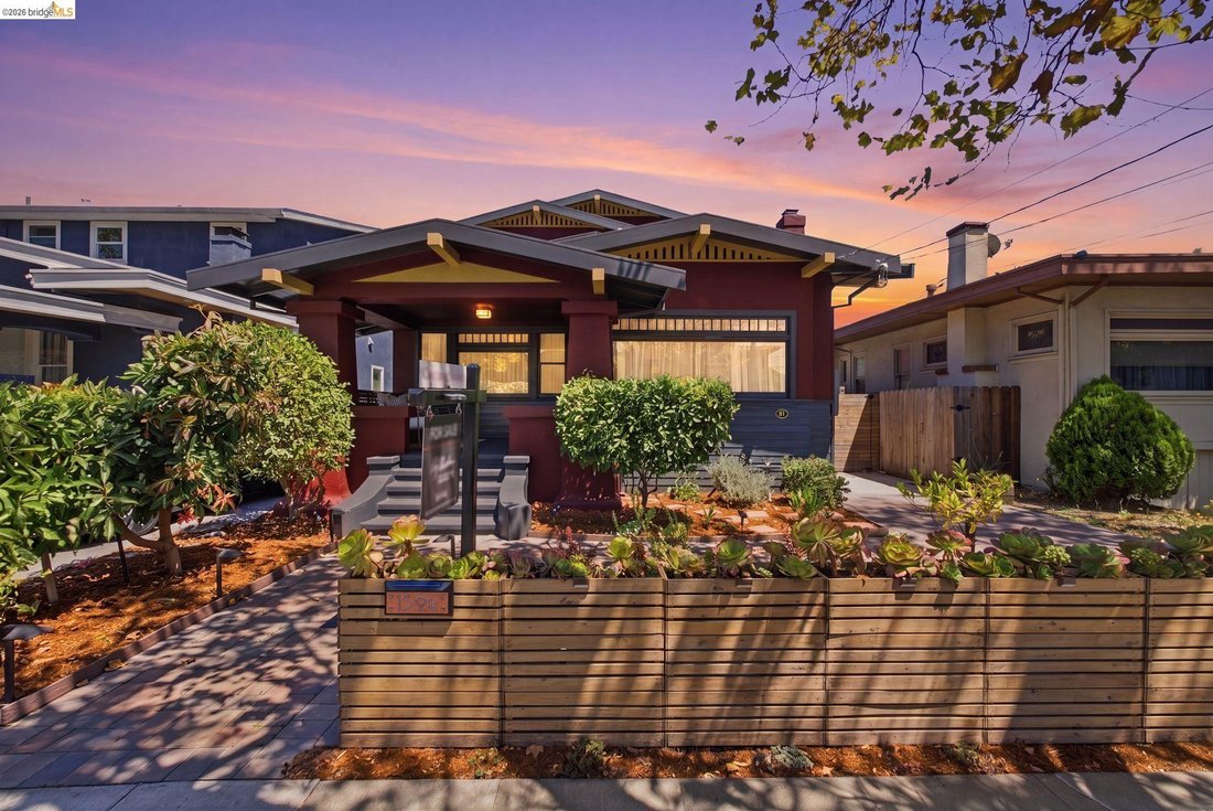 House in Alameda, California, United States 1 - 18521153