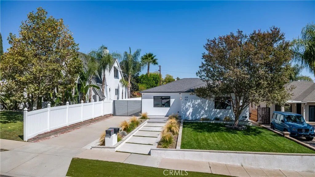 House in Burbank, California, United States 1 - 18521173