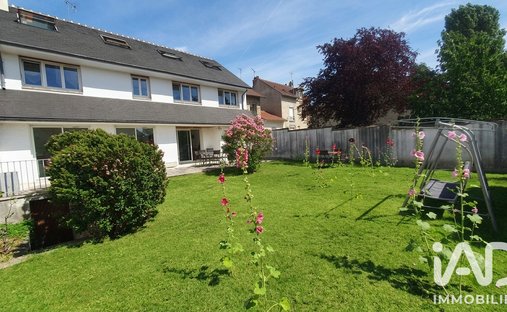 House in Faisanderie Bas-Gare, Villeneuve-le-Roi, France 1