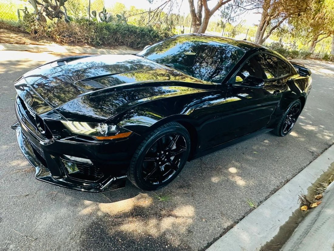 Coupe in Midway City, CA, United States 1 - 18520703
