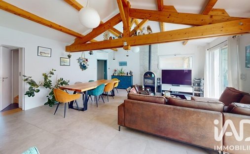 House in Sainte-Soulle, Nouvelle-Aquitaine, France 1