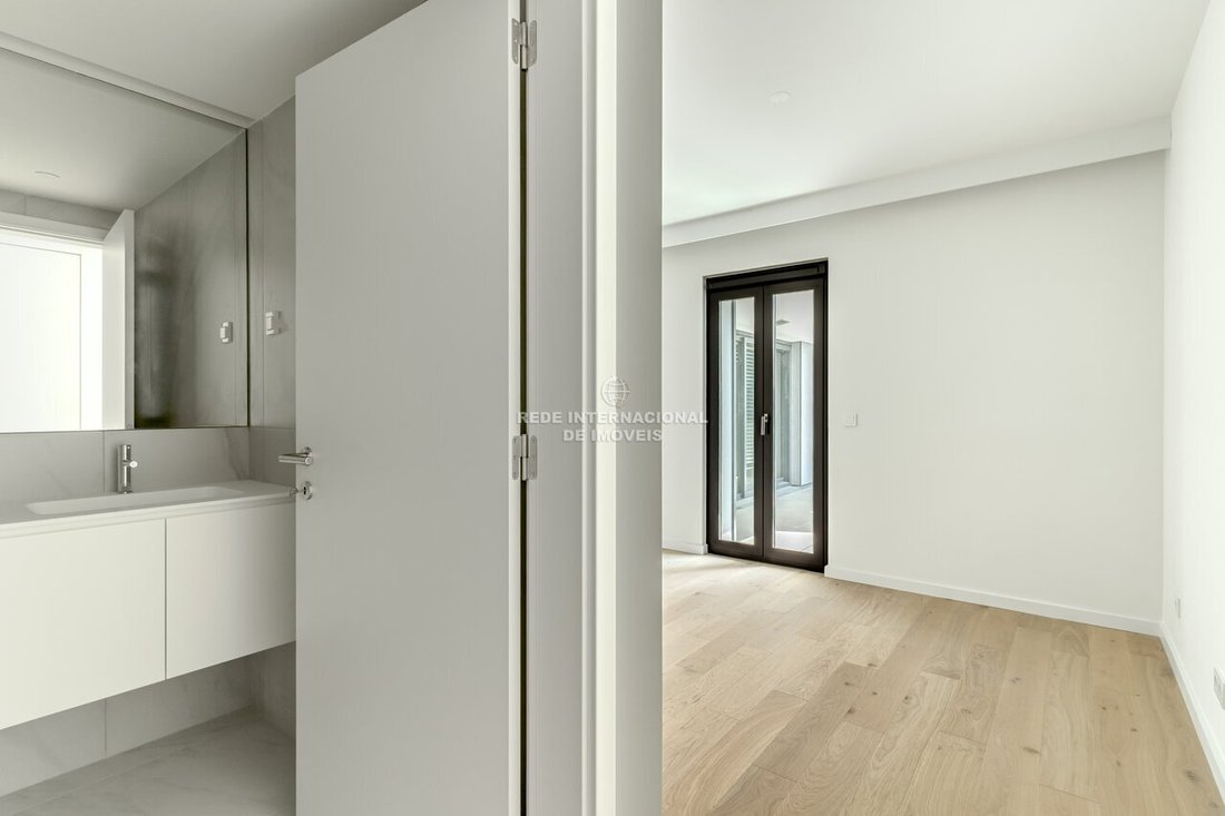 Appartamento a Avenidas Novas, Lisbona, Portogallo 2 - 18099123