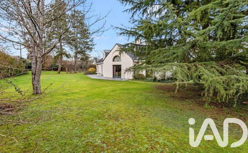 House in La Chapelle-sur-Erdre, Pays de la Loire, France 1
