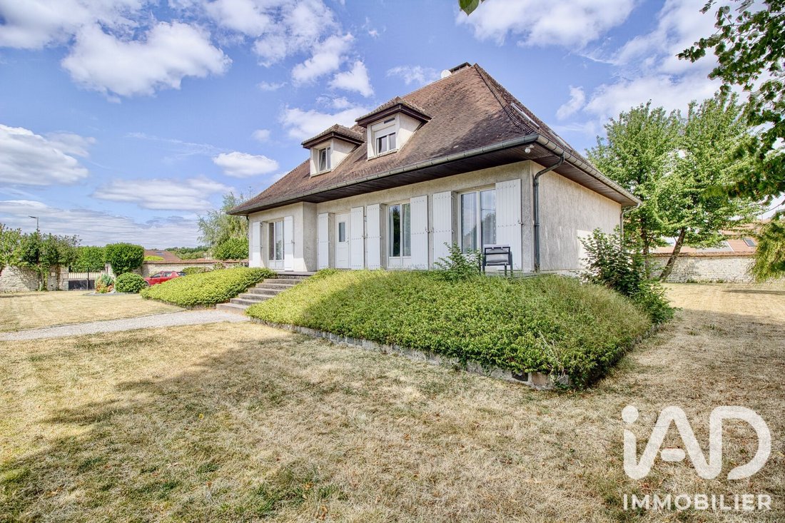 House in La Chapelle-en-Serval, Hauts-de-France, France 1 - 18521886