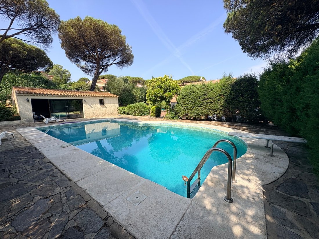 House in Ville-Les Saquedes-Le Bouillonnet, Sainte-Maxime, France 3 - 18521215