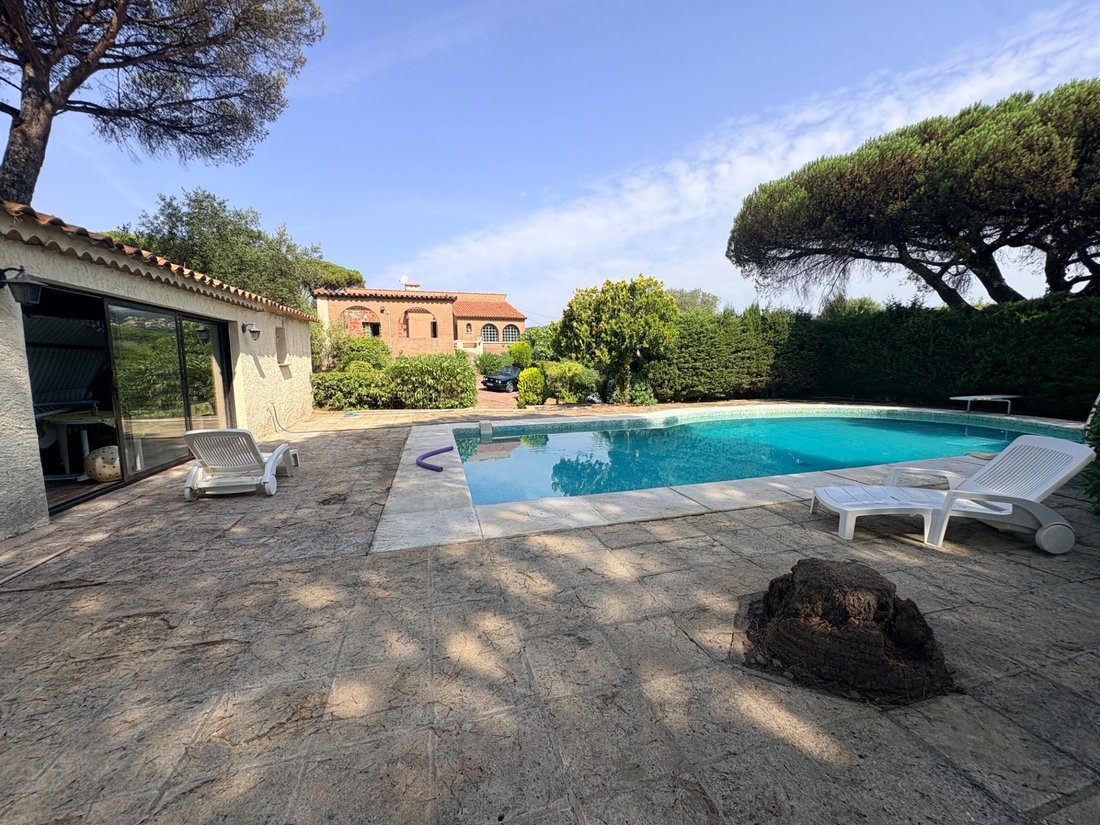 House in Ville-Les Saquedes-Le Bouillonnet, Sainte-Maxime, France 1 - 18521215