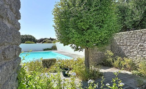 House in Saint-Clement-des-Baleines, Nouvelle-Aquitaine, France 1