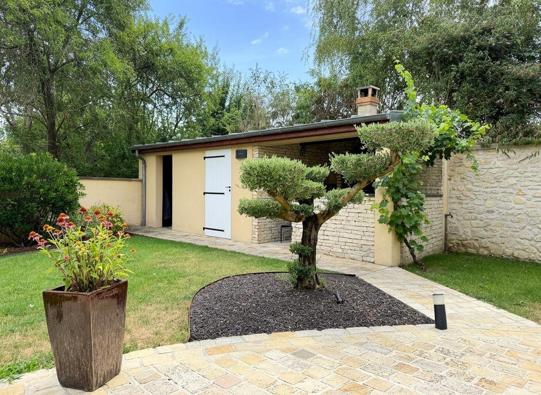 House in Montlignon, Ile-de-France, France 3 - 18522715