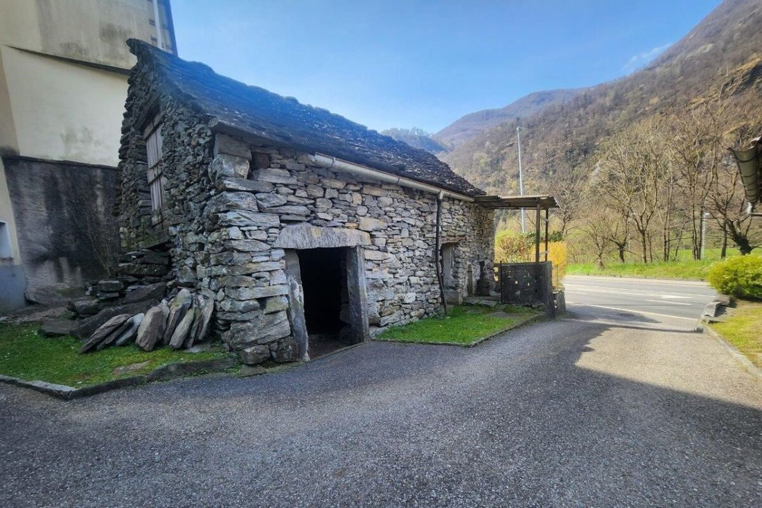 House in Avegno Gordevio, Ticino, Switzerland 4 - 18523649