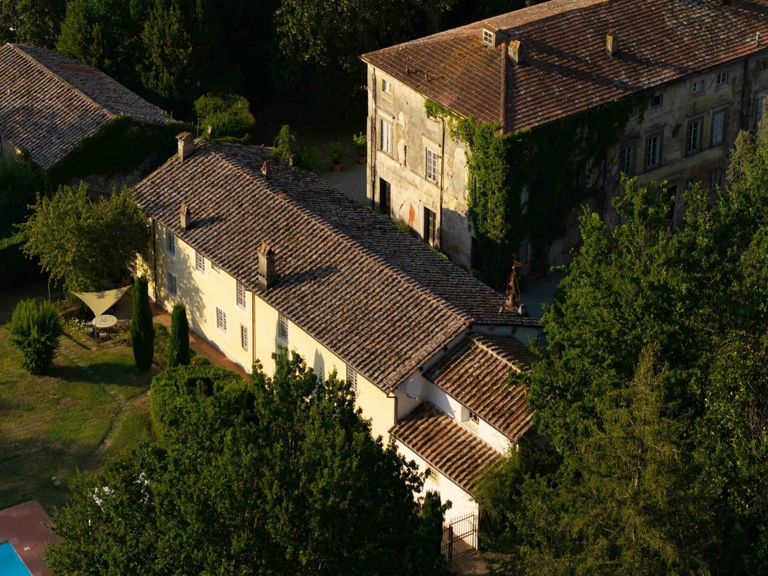 Villa in Center, Capannori, Tuscany 2 - 18522791